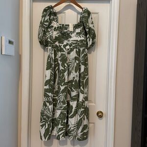 Abercrombie and fetch green and cream tropical print maxi boho dress LT